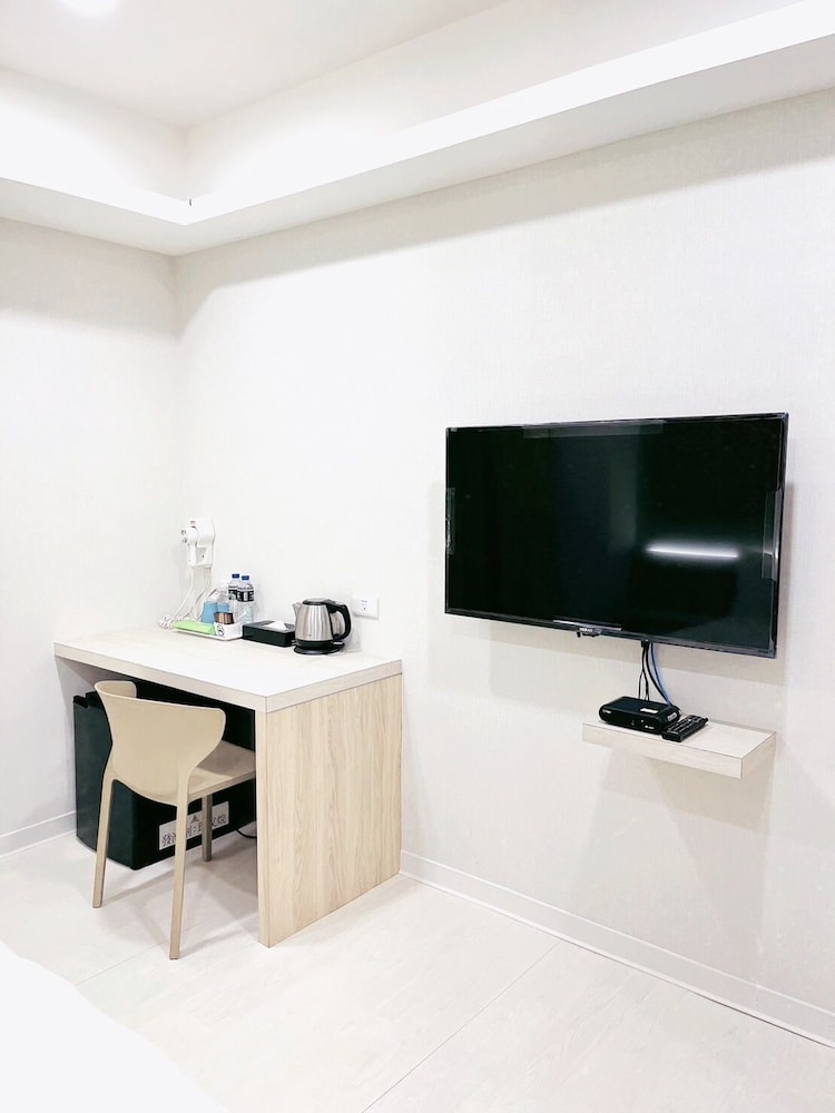 Taichung Kiwi Express Hotel-Fengjia 39/47