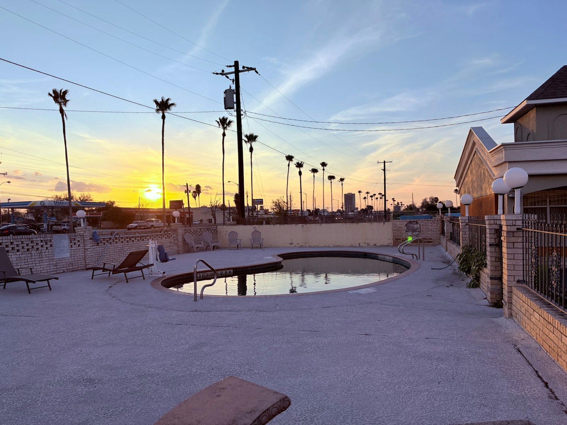 Aloha Inn McAllen Airport near Medical center Tx 34/40