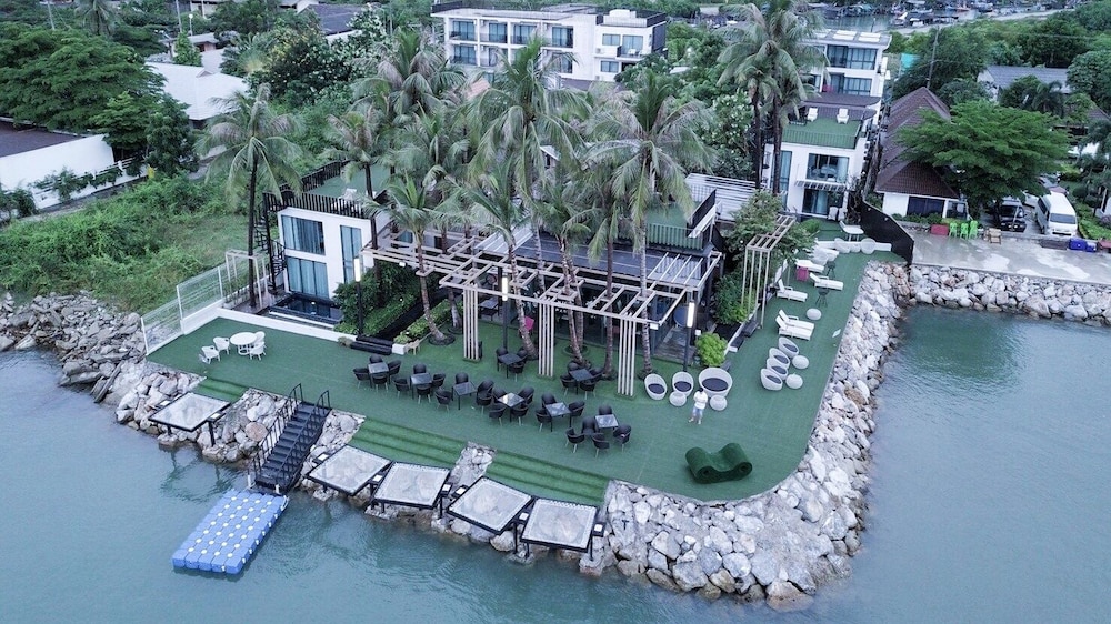 Eco Moment Beach Resort 20/27