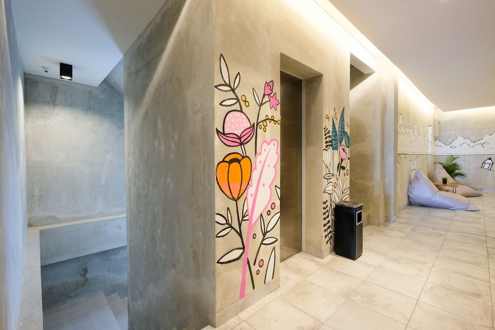 Lopi Hotel 5/36