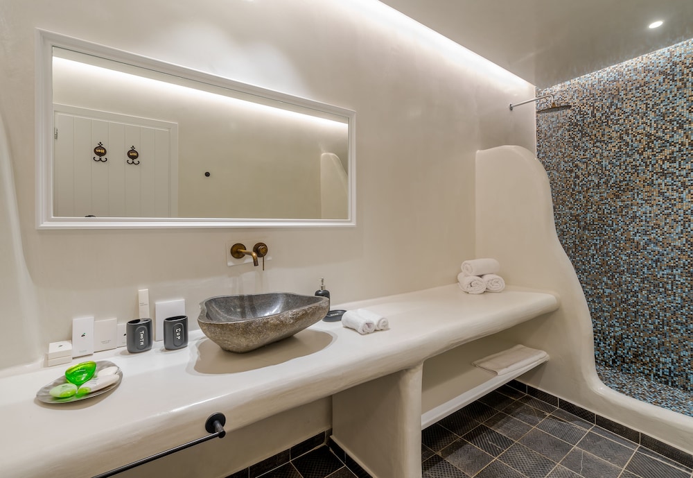 Secret Legend Suites - Adults Only 49/50