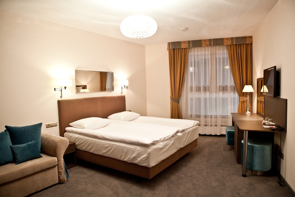Hotel Sokolowska Airport Modlin 13/45