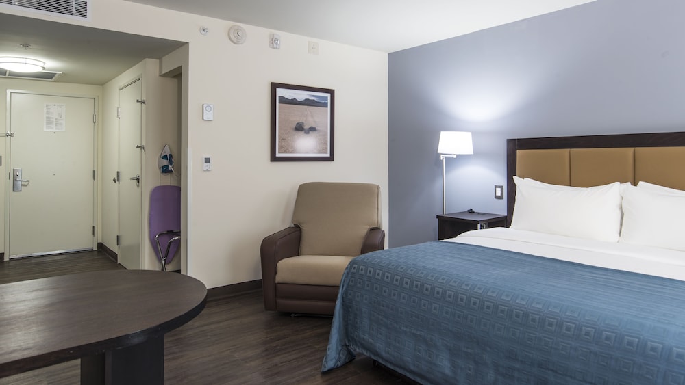 CANDLEWOOD SUITES QUERETARO JURIQUILLA 15/71
