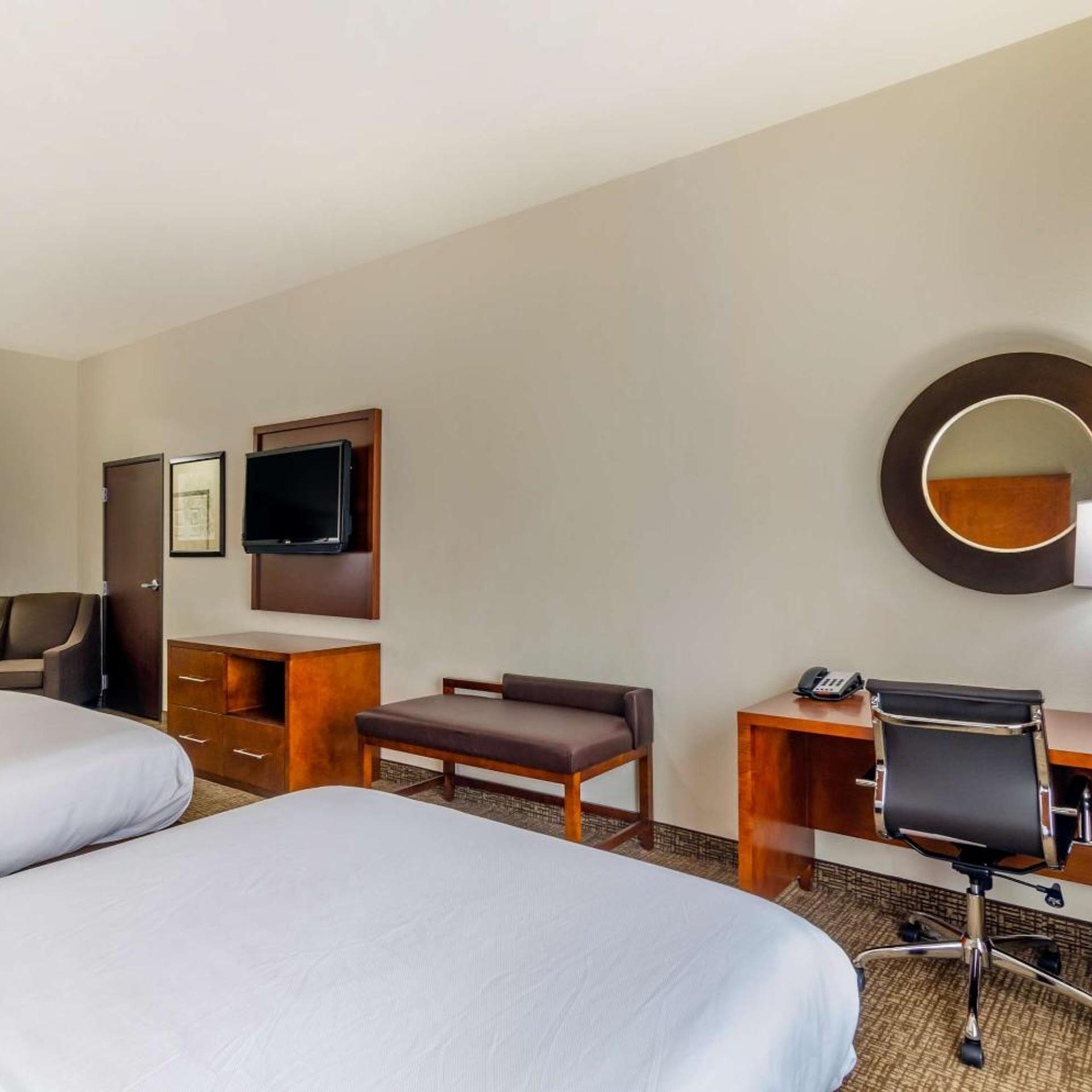 جناح بسرير كوين، Comfort Inn And Suites 5/10