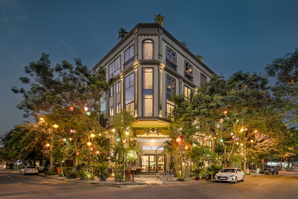 Haka Hotel & Apartment 40/50