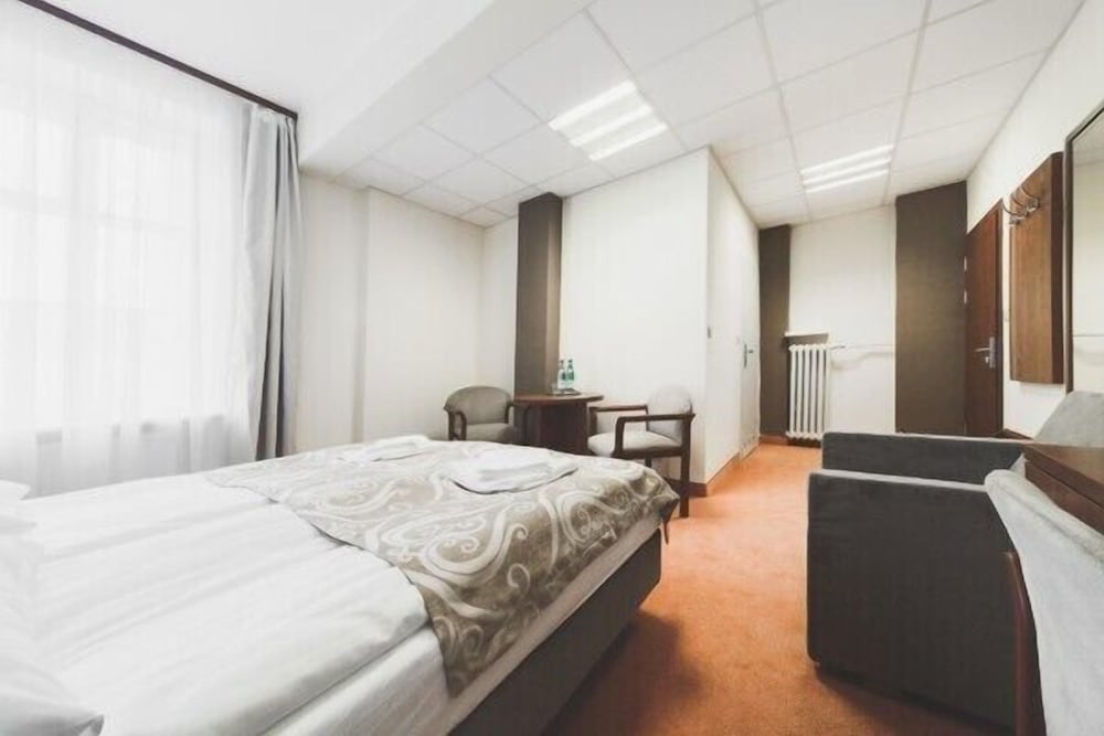 Hotel Chmielna 9/25