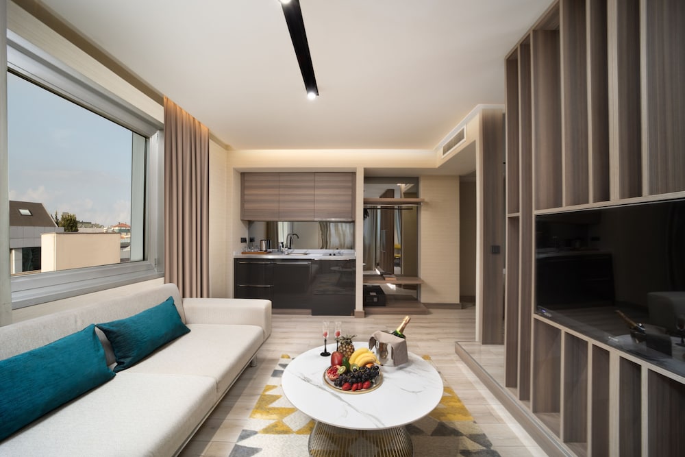 Nish Palace Exclusive Suites 37/48