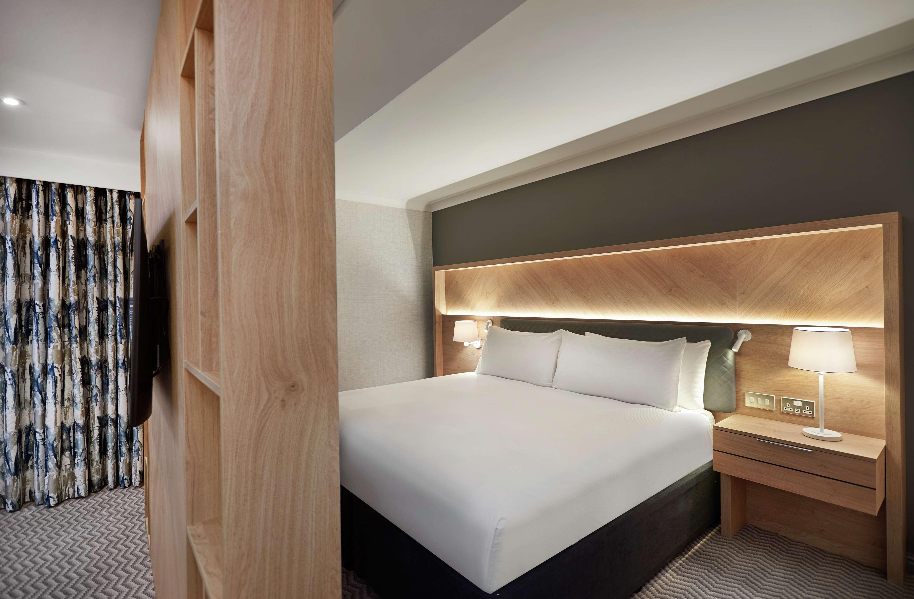 PRESIDENTIAL, SUITE