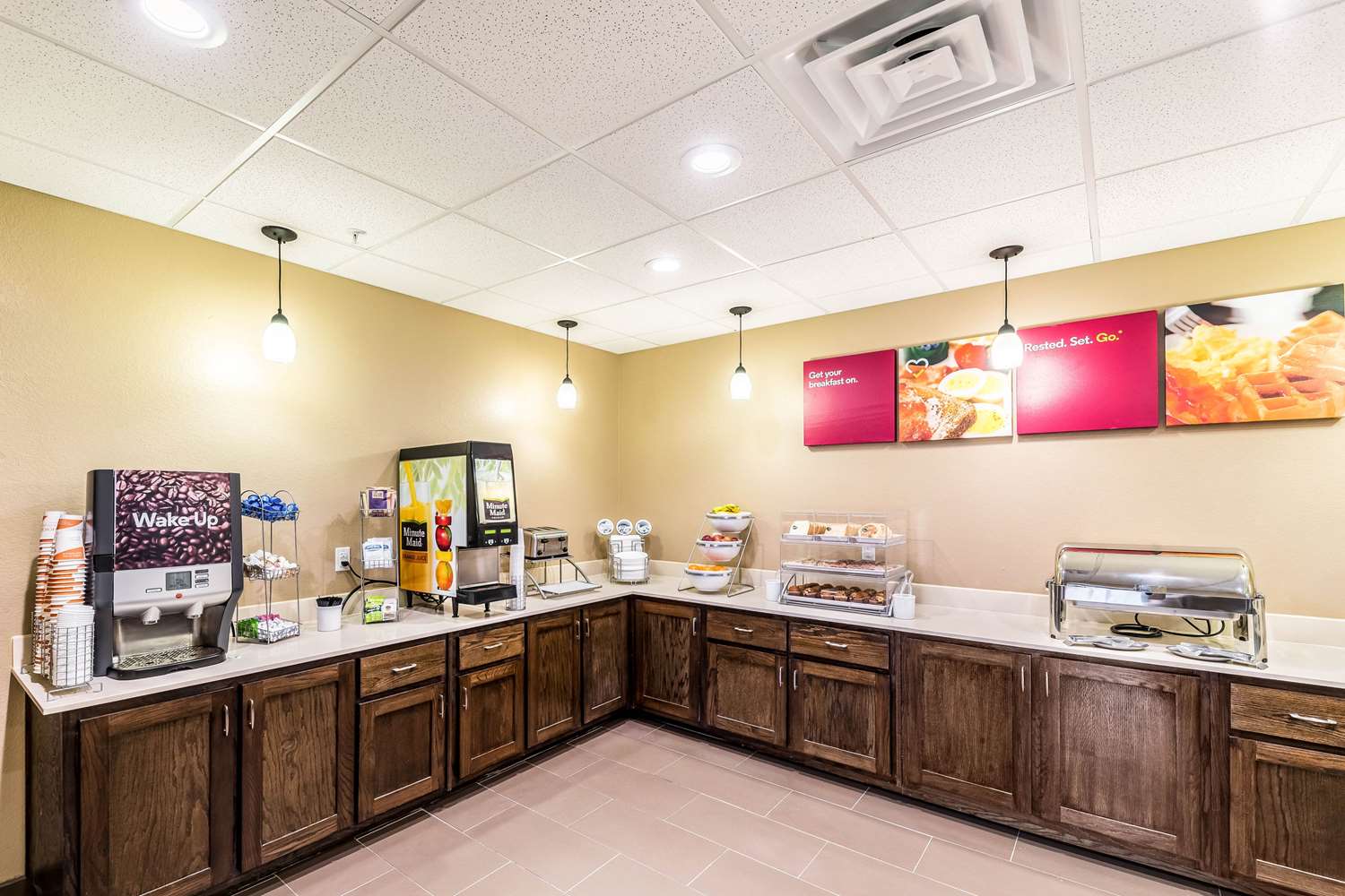 Comfort Suites Grand Prairie Arlington North 16/26