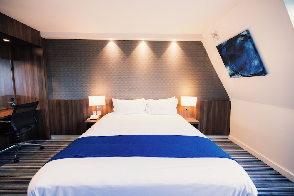 Standard, Double Bed, Holiday Inn Express Lille Centre by IHG 2/5