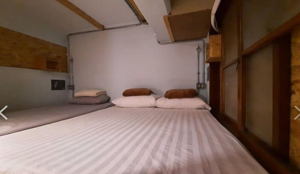 BASIC, QUADRUPLE, MULTIPLE BEDS