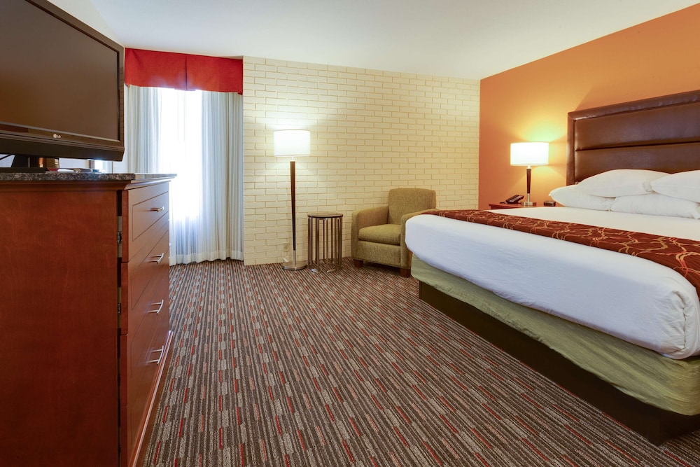 2 Rooms, Suite, King Bed, Sofa, Large, Up Floor