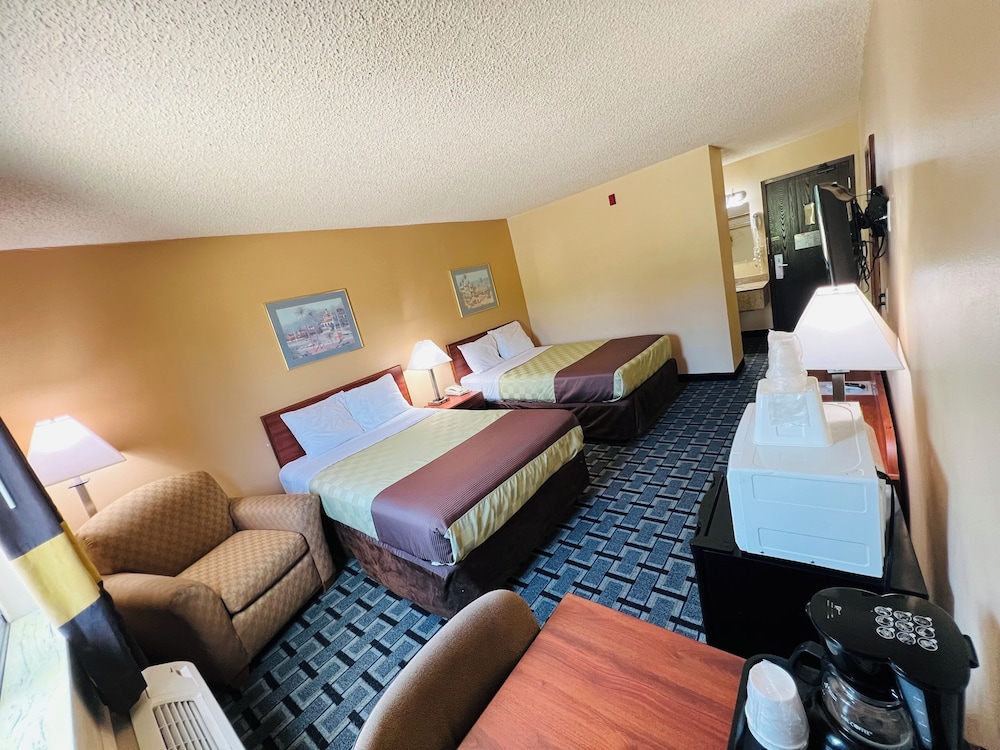 Hometown Inn Suites 22/50
