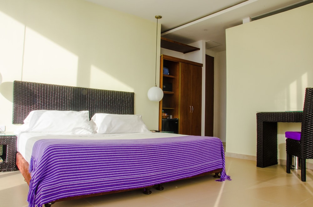 Santorini Hotel And Resort 23/87