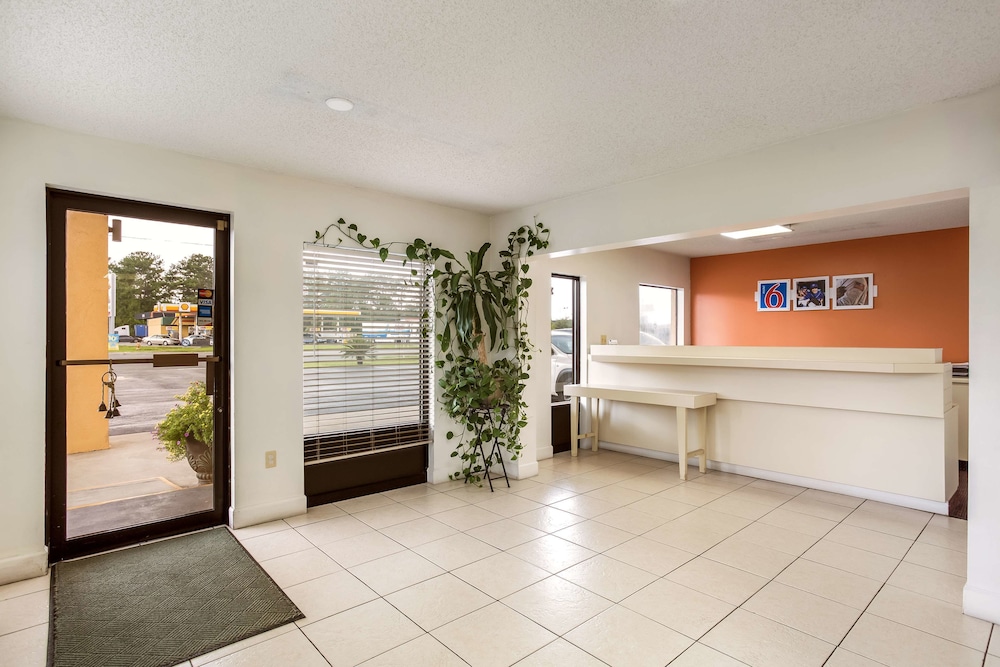 Motel6 Macclenny, FL 7/44