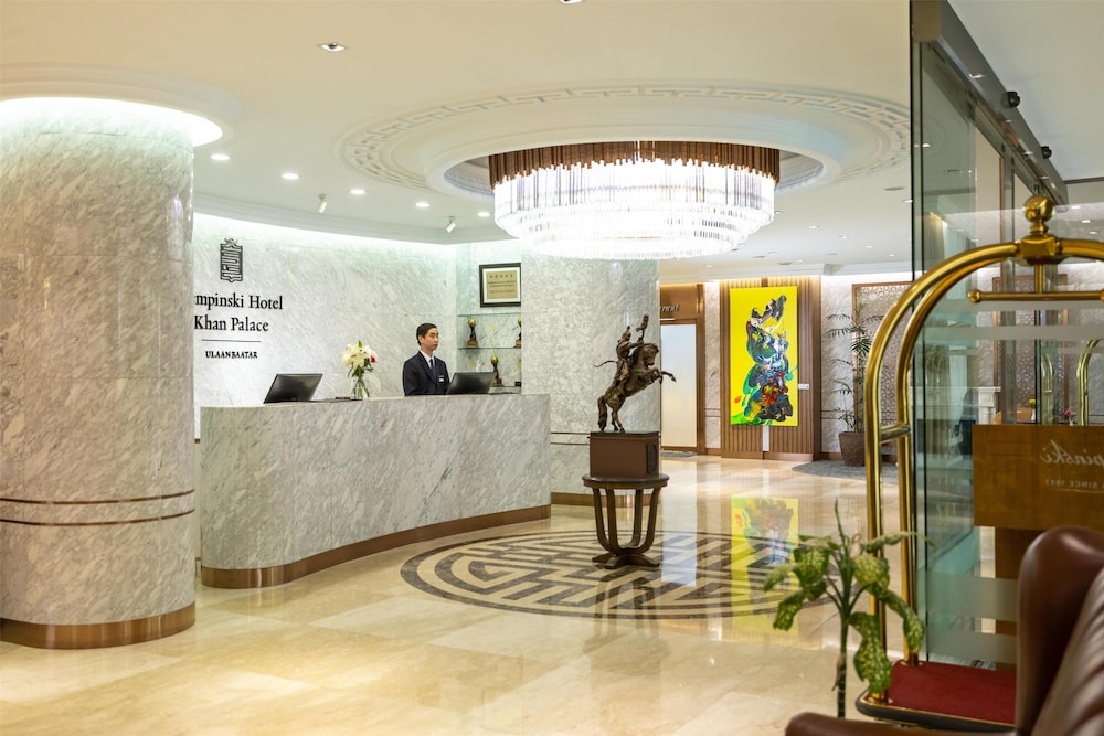 Kempinski Hotel Khan Palace 10/81