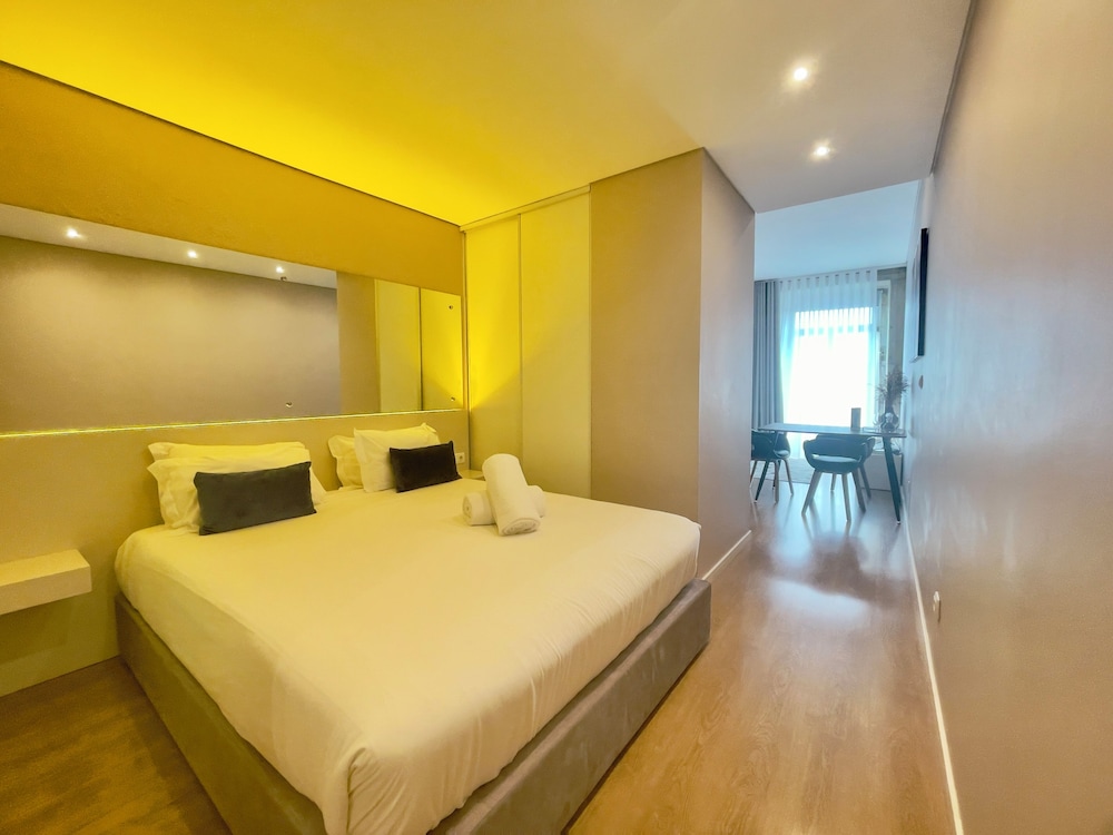 1 BEDROOM, APARTMENT, RIVER VIEW