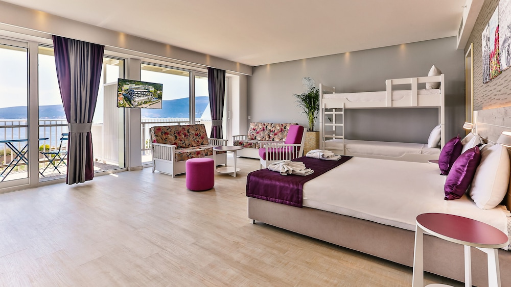 Carine Hotel Park 38/61