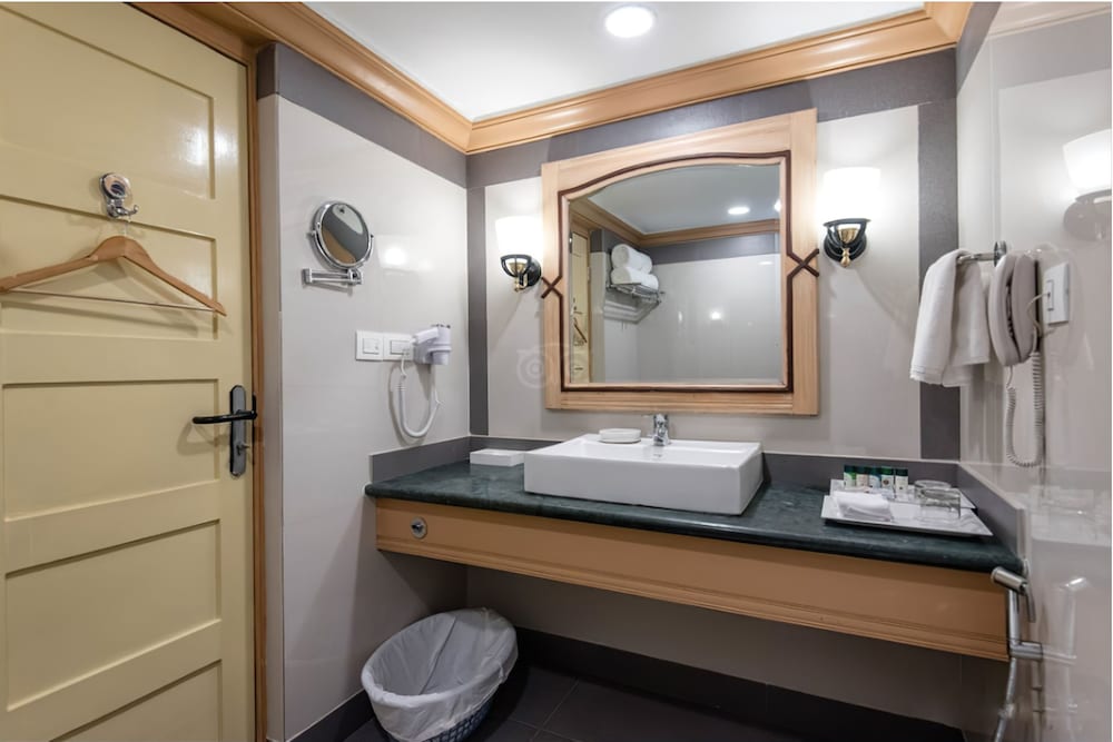 Fortune Resort Sullivan Court 40/40