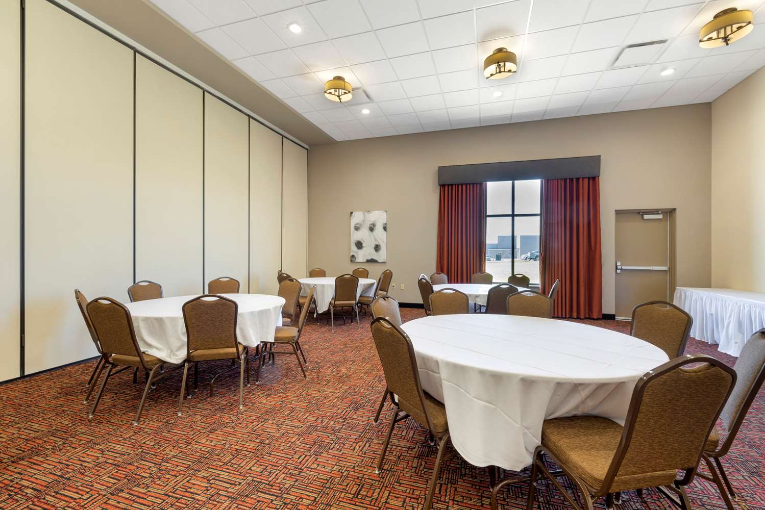 Best Western Plus North Platte Inn Suites 15/18