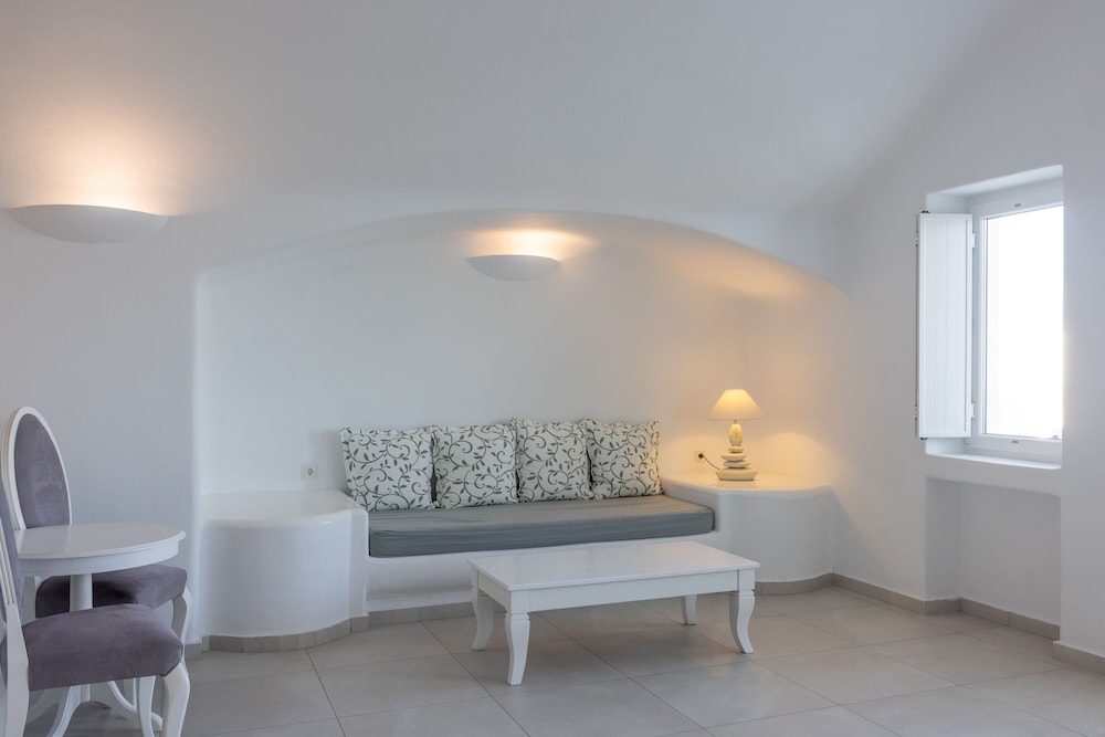 Amber Light Villas 56/70