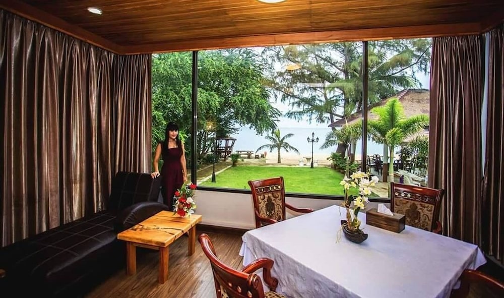 The Uncle Beach Resort 32/50