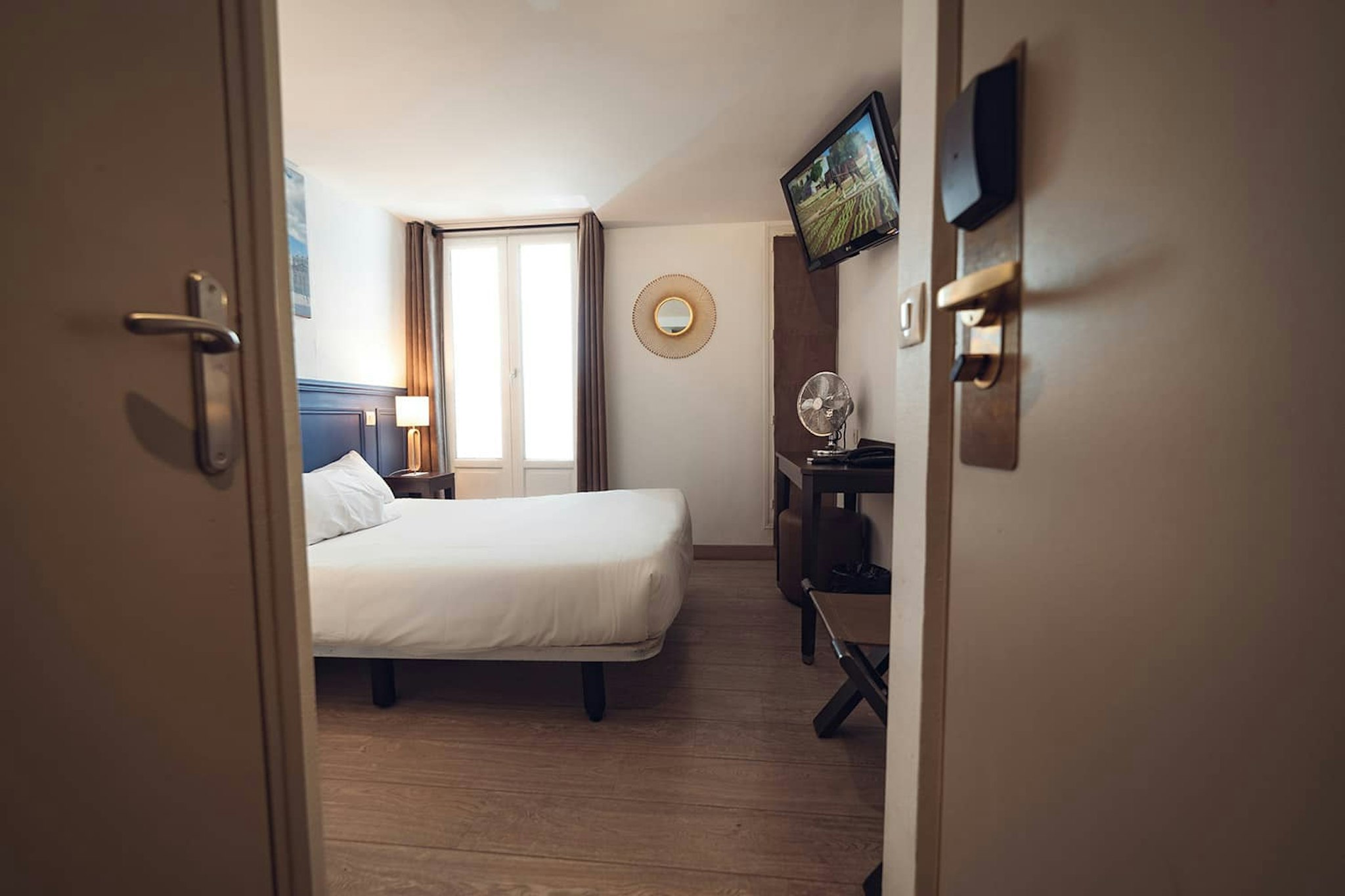 HOTEL LITTLE REGINA 34/54