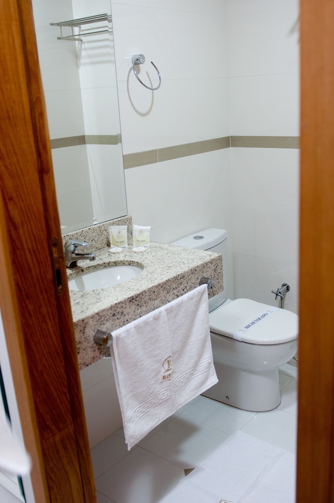 Roari Hotel 13/43