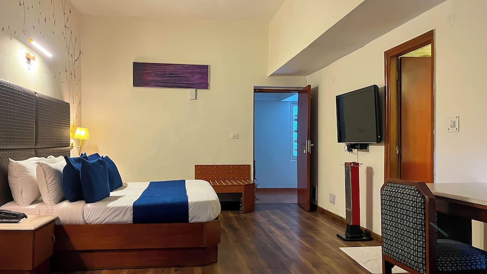 Golden Tulip Manali 15/92