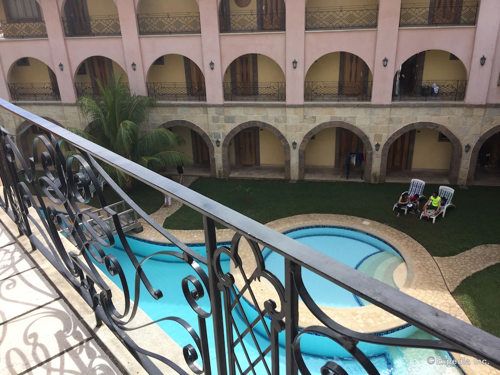 Corto Del Mar Hotel 6/61