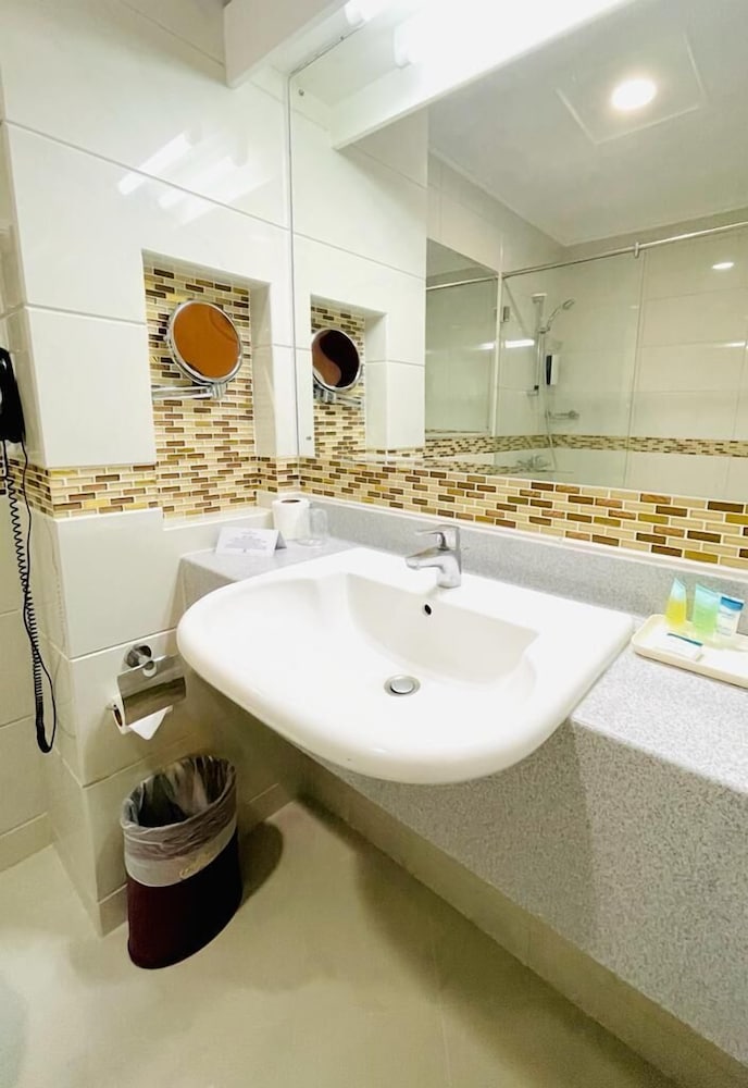 Golden Tulip Nizwa Hotel 29/69