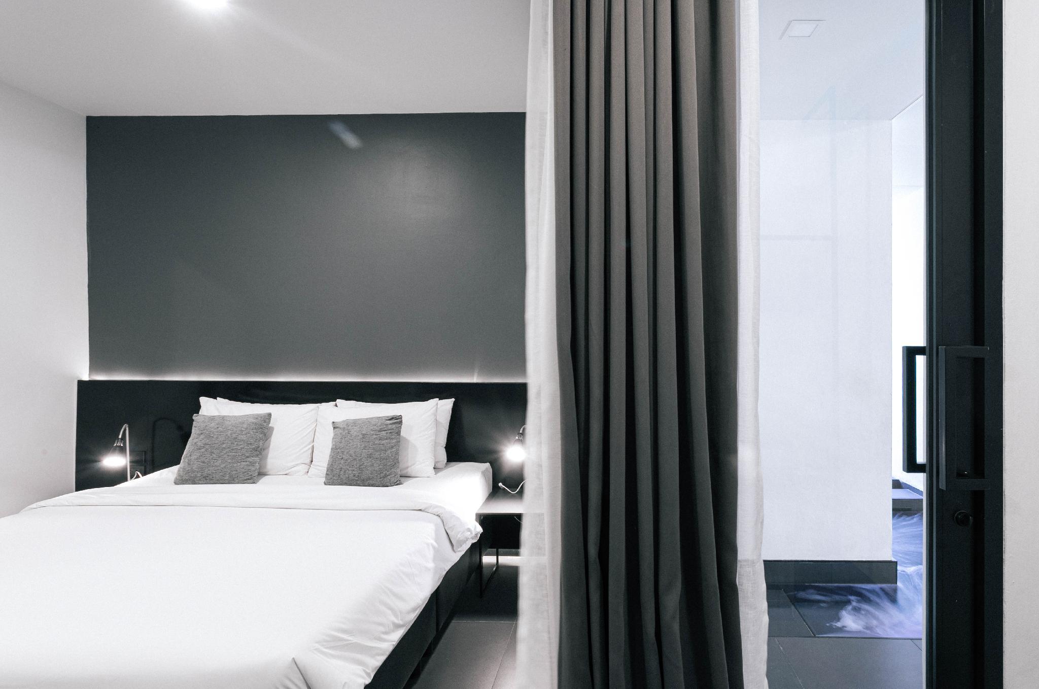 Deluxe, Double Bed, Pool Access