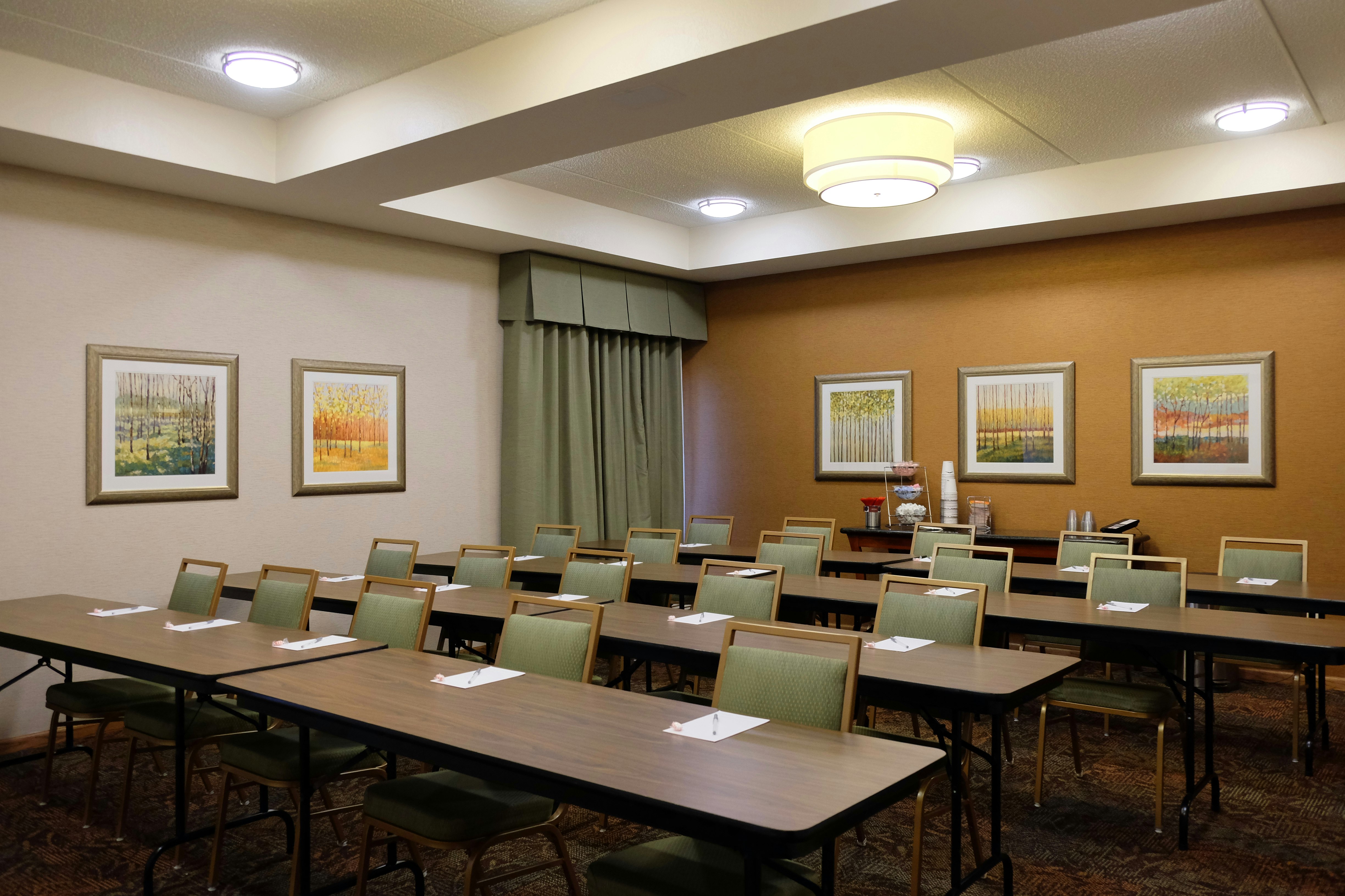 Hampton Inn Lima 71/73