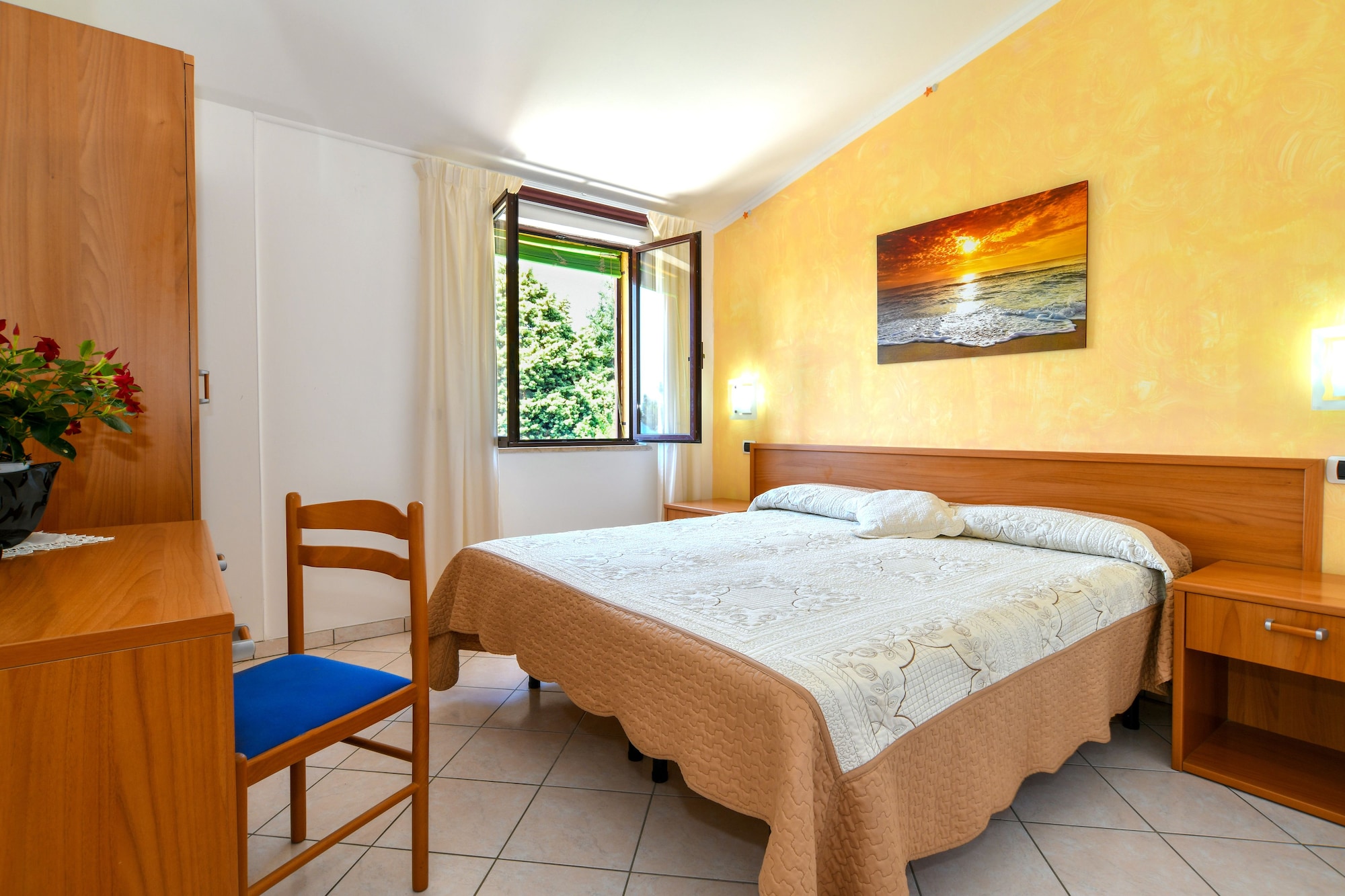 CAMELIA, STANDARD, DOUBLE BED