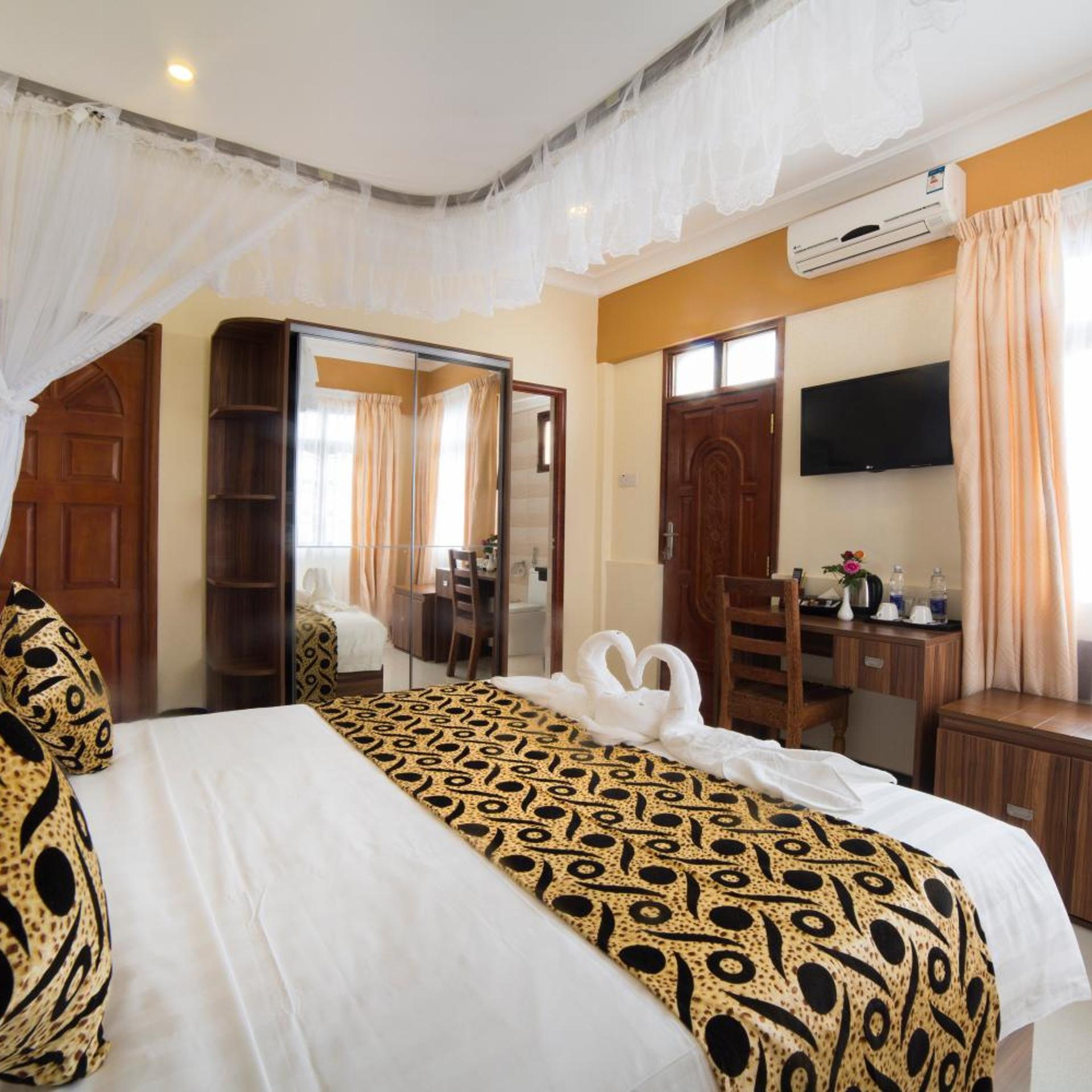 غرفة بسرير مزدوج بحمام خاص، Spice Palace Hotel 7/10