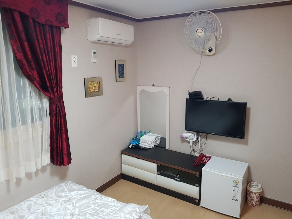 A Ji Hostel 21/35