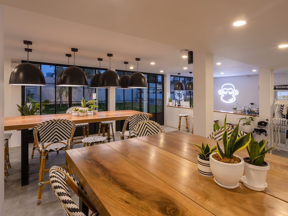 Blu Monkey Hub and Hotel Ranong 32/46