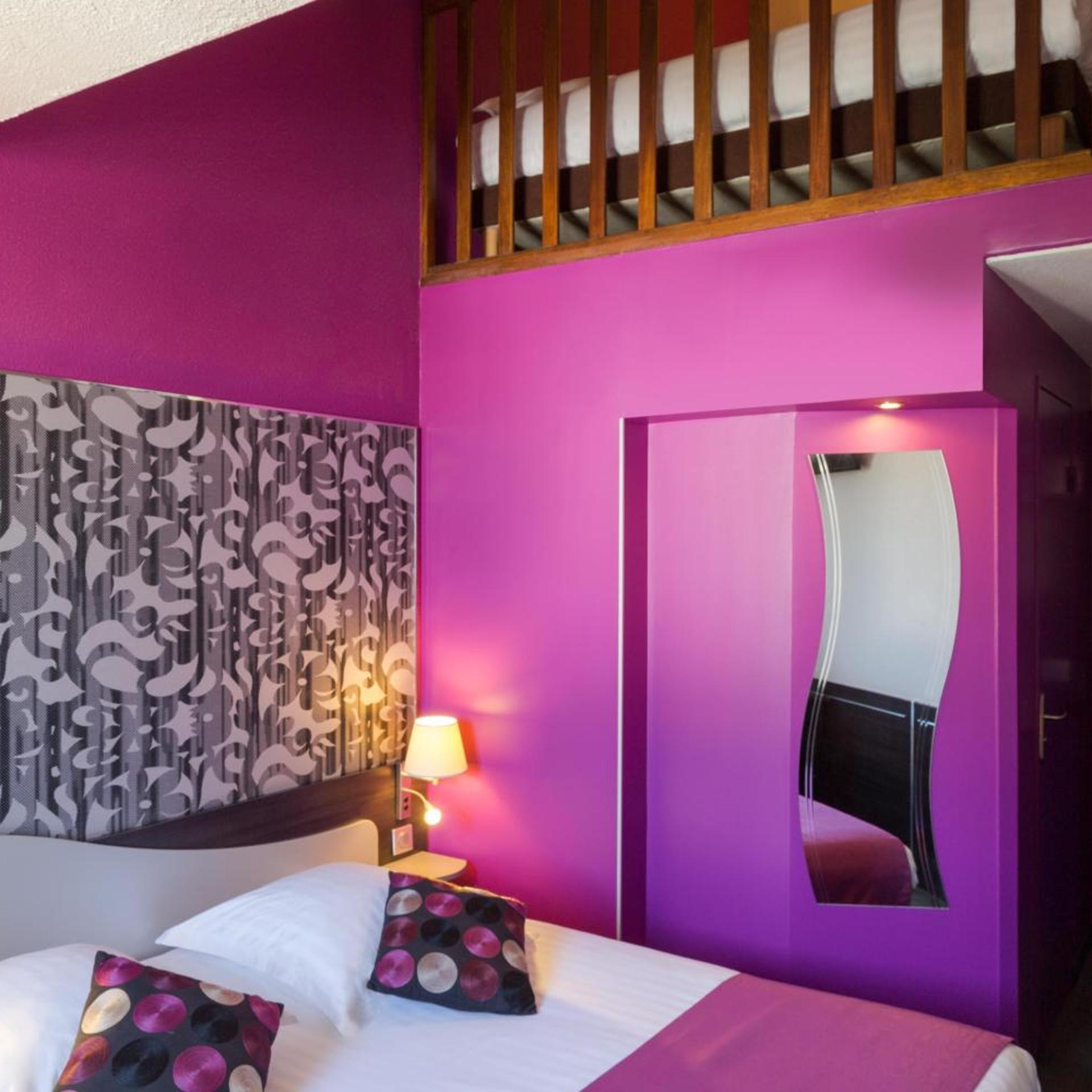 Mezzanine, Family, Single Bed, Queen Bed