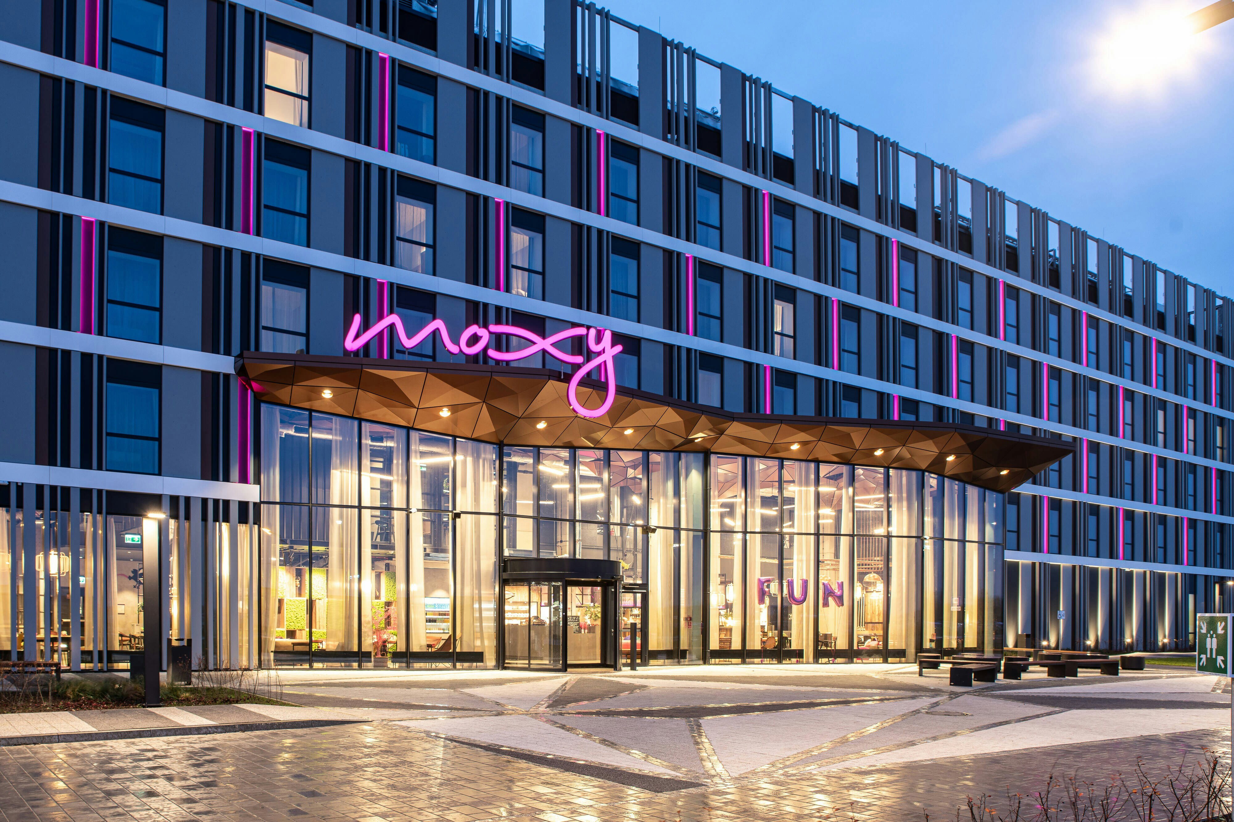 Moxy Poznan Airport 44/44