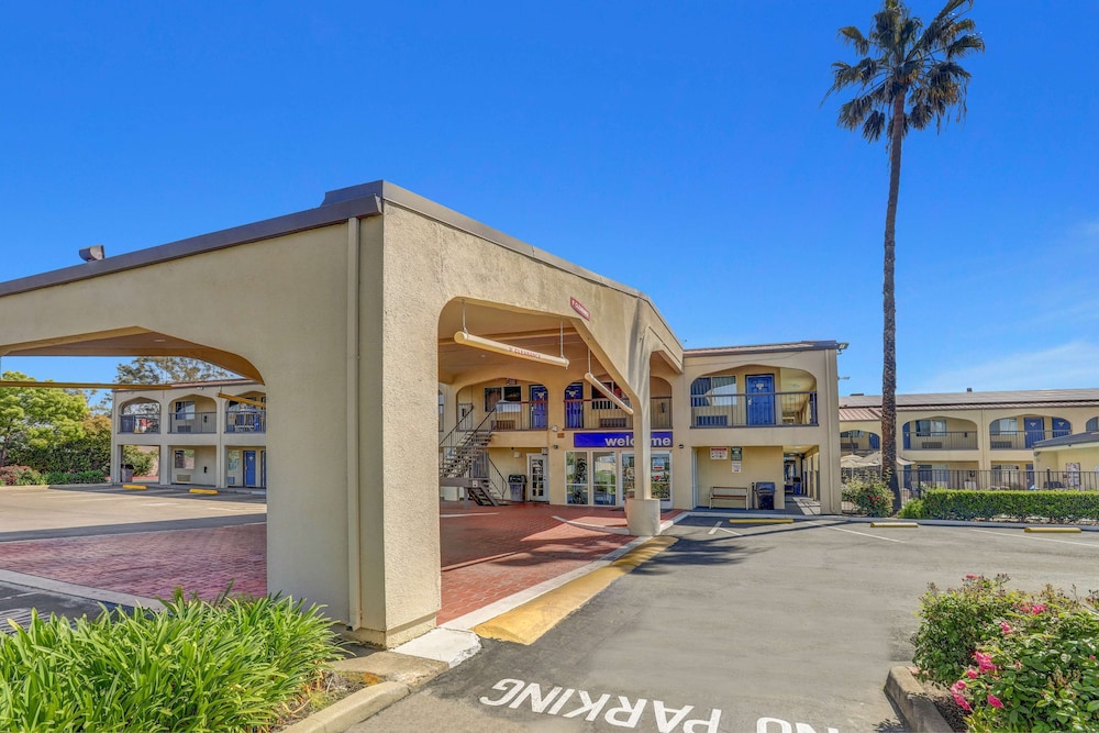Motel6 Lodi, CA in LODI - CA