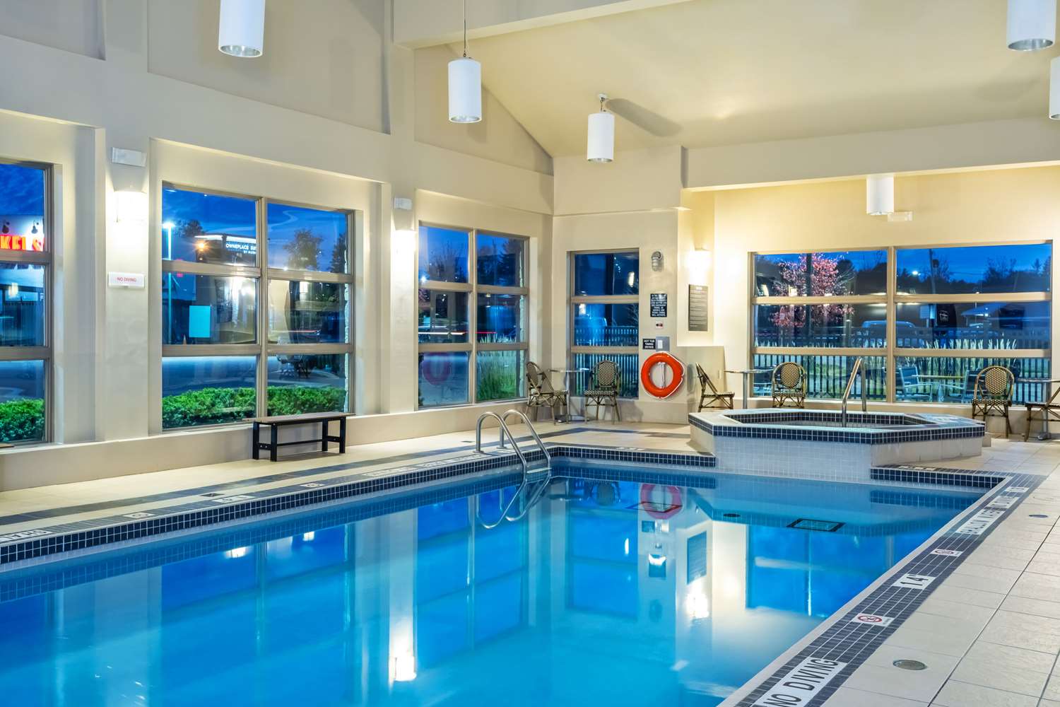 Quality Inn and Suites Petawawa 6/28