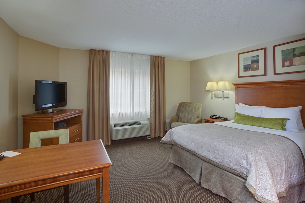 Candlewood Suites Richmond Airport 28/77