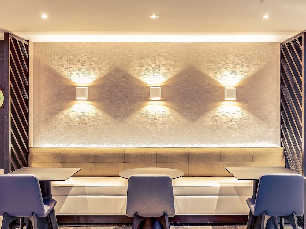 Mercure Paris Arc de Triomphe Etoile 38/72