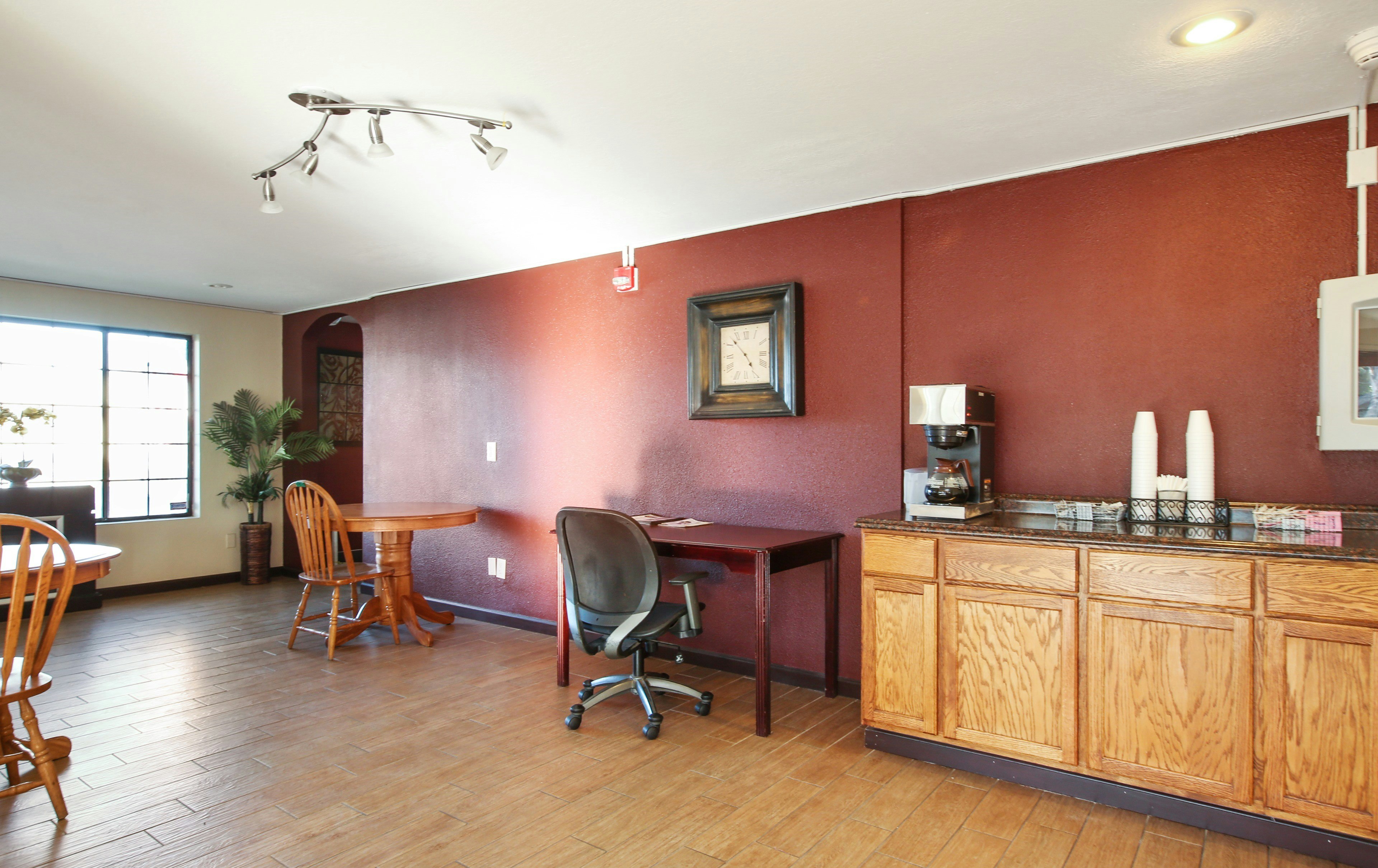 Red Roof Inn Lompoc 15/19