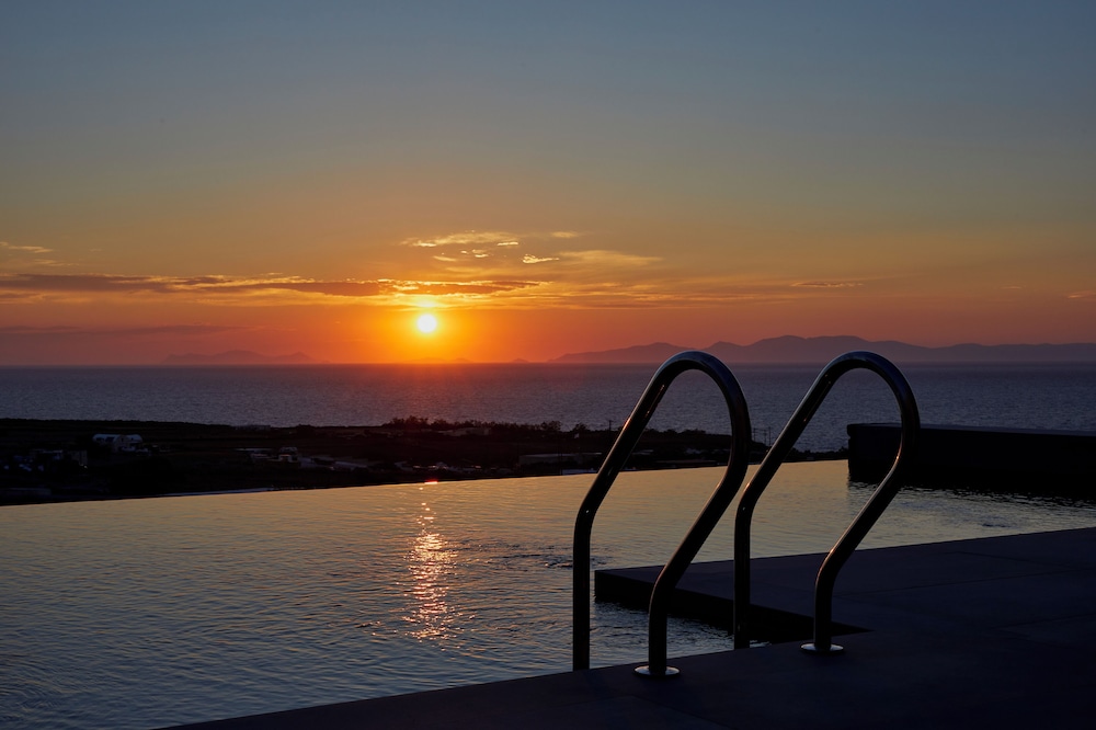Myst Boutique Hotel Santorini 73/77