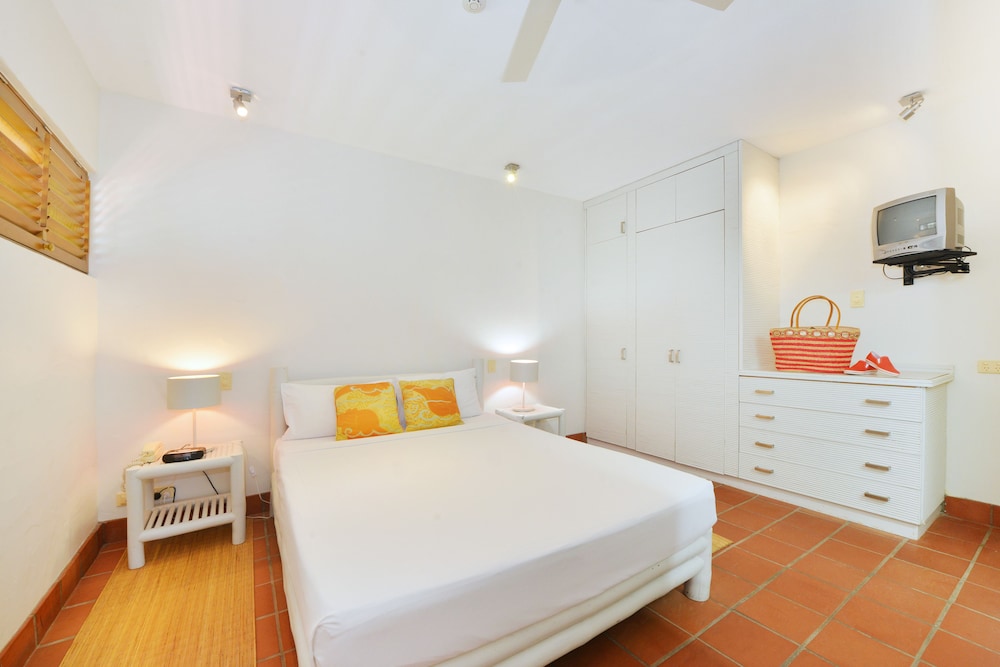 Club Tropical Resort 14/50