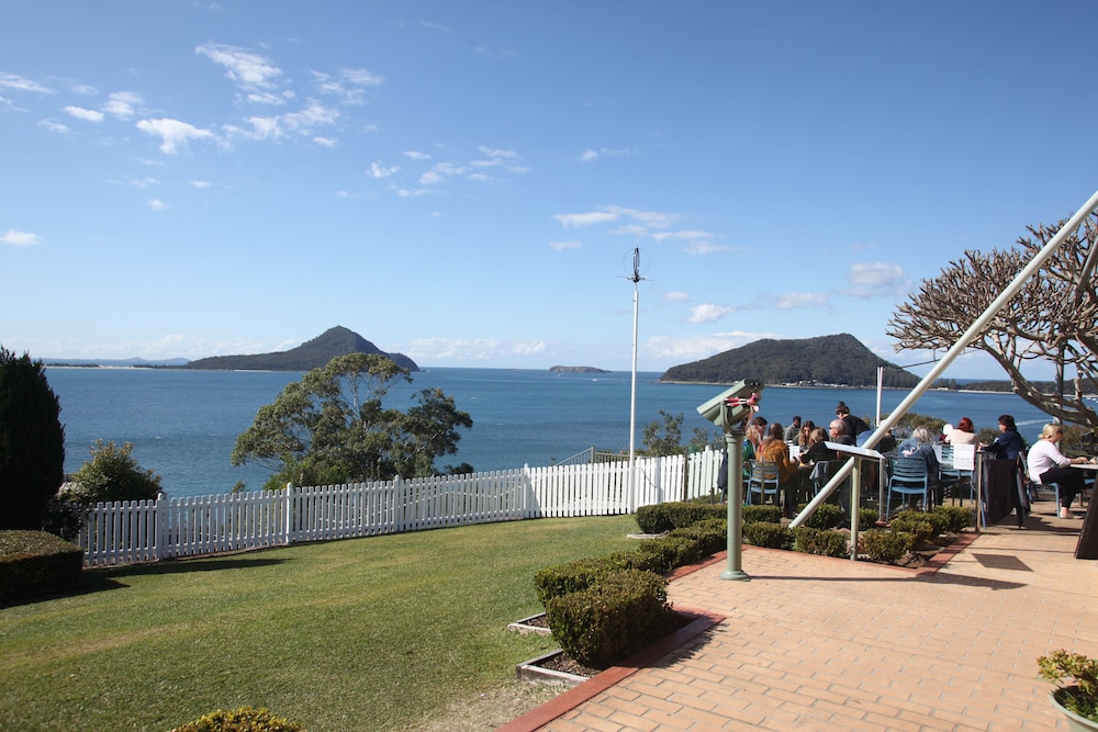 Beachfront Shoal Bay 13/16