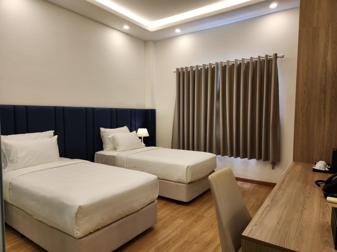 Standard, Twin Beds