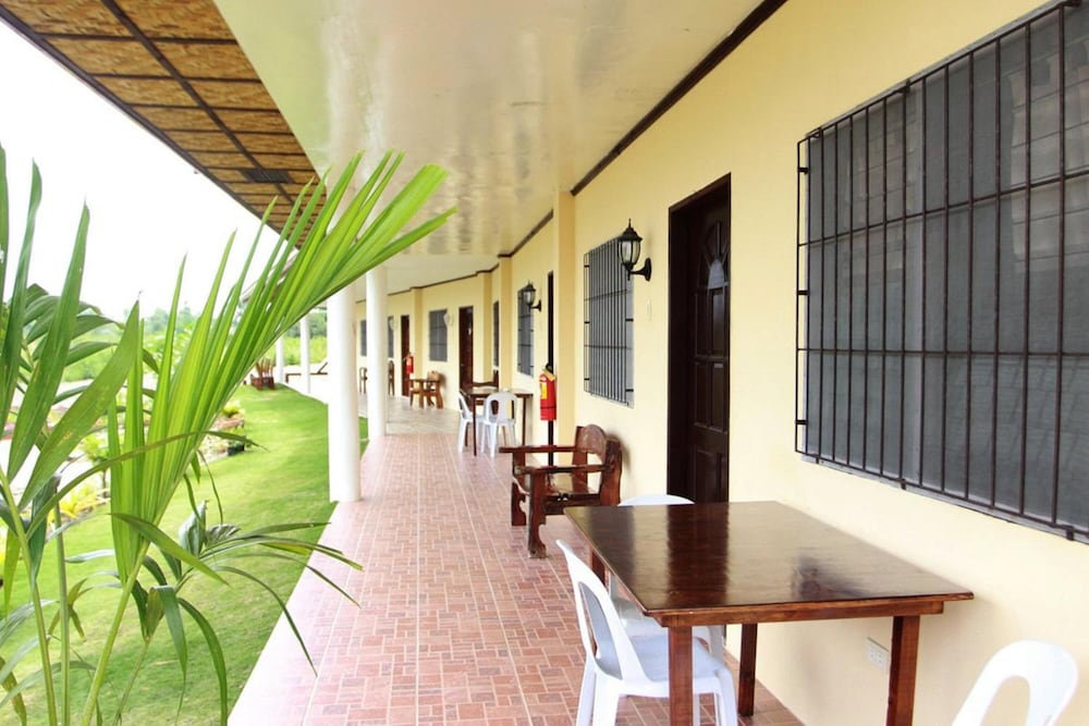 Bonita Oasis Beach Resort 58/60