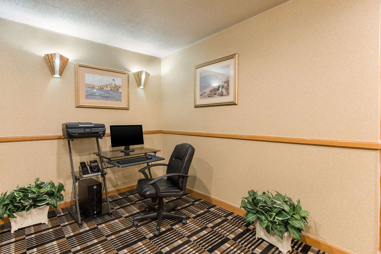 Quality Inn & Suites Portage Central 38/53
